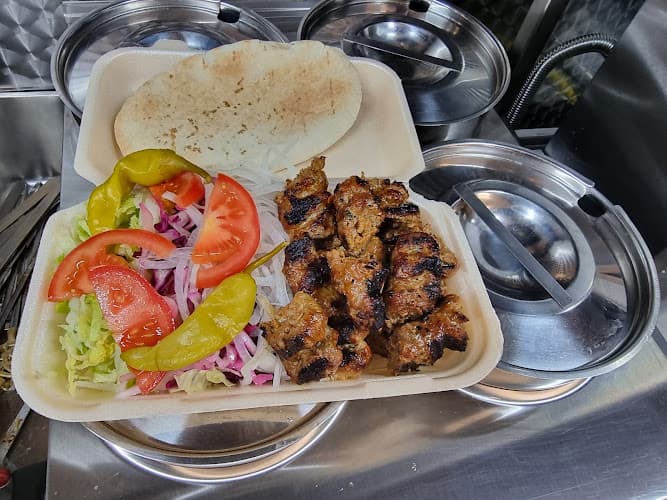 RAMO'S PIZZA & KEBAB