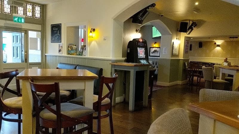 The George Hotel