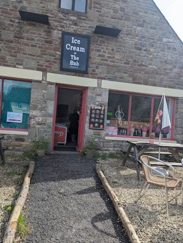 Icecream at The Hub, Tintern