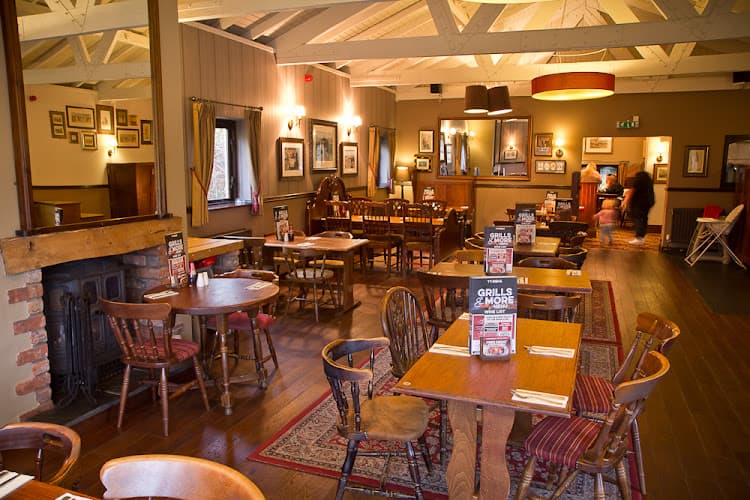Ty-Risha Alehouse