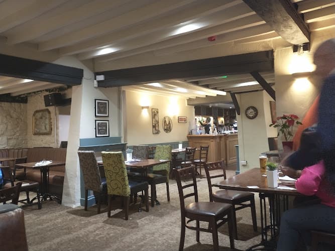 The Highwayman Inn