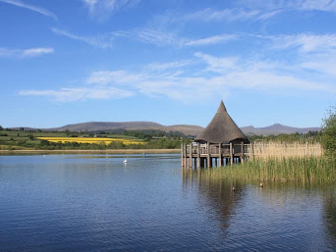 Siop Llangors Shop