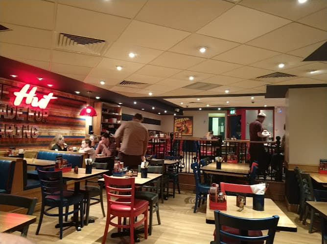 Pizza Hut Restaurants Cardiff Queens St