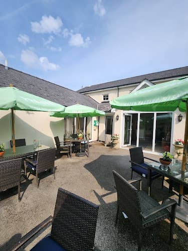 The Woodlands Tavern - Country Pub and Dining